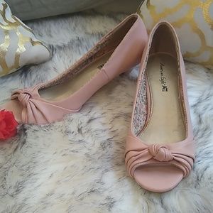 American Eagle open-toe kitten heel
